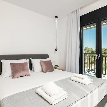 Eagle's Nest - Adjoining Villas! * Τσιλιβί