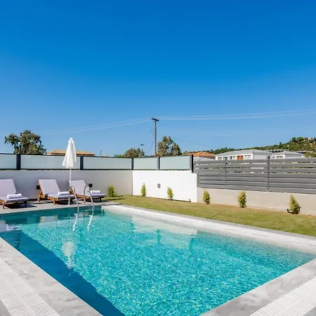 Βίλα Eagle's Nest - Adjoining Villas! Τσιλιβί