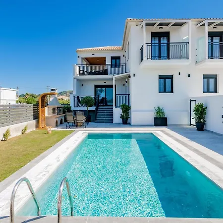 Βίλα Eagle's Nest - Adjoining Villas!